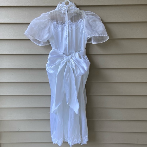 Vintage Sz-6 Long Flower Girl Wedding Dress, Elegant White Satin w/Bustle & Bow - Picture 6 of 16